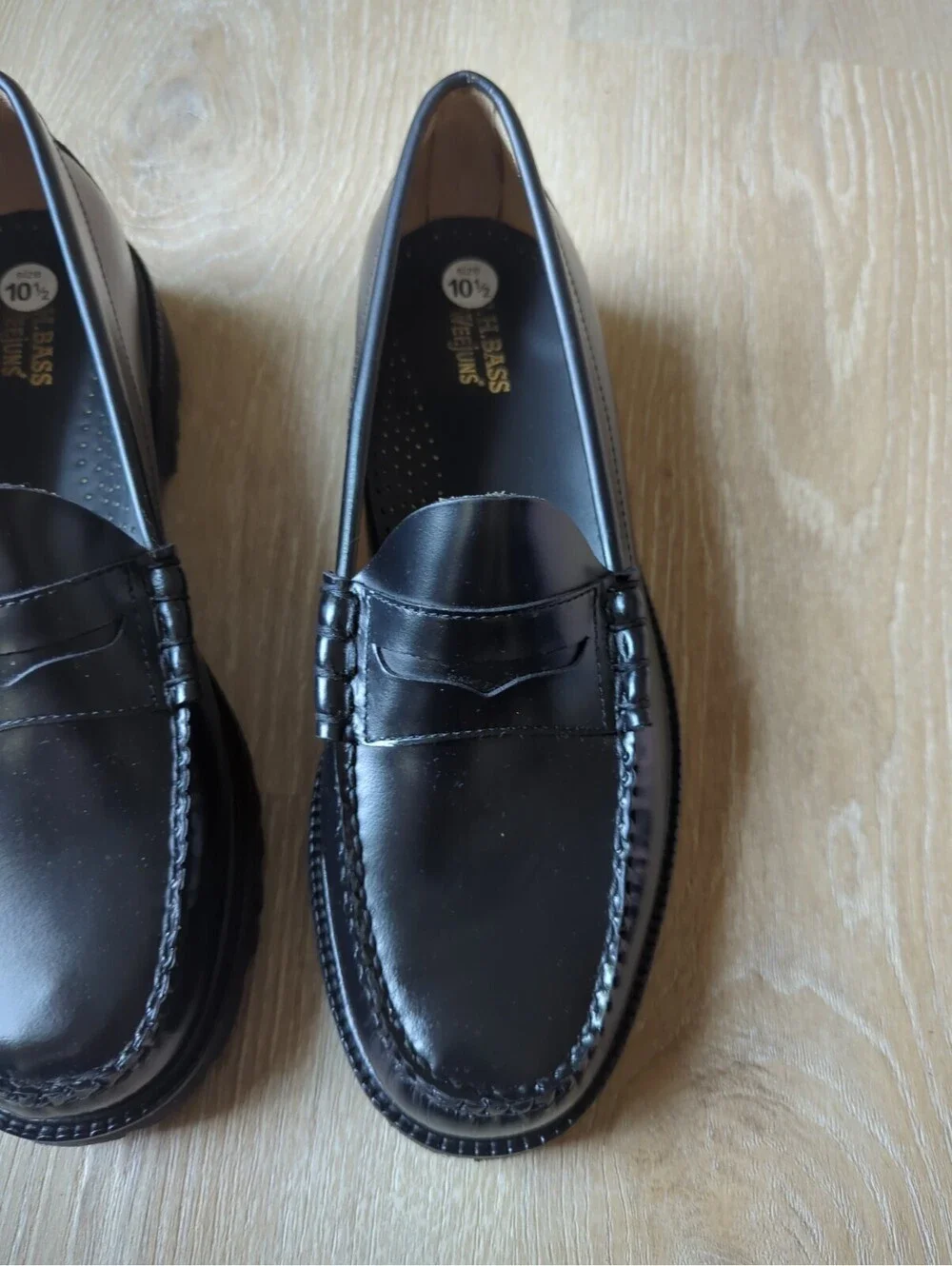 GH Bass Weejuns Larson Black Polished Leather Penny Loafers Mens 10.5D BAZ1W002